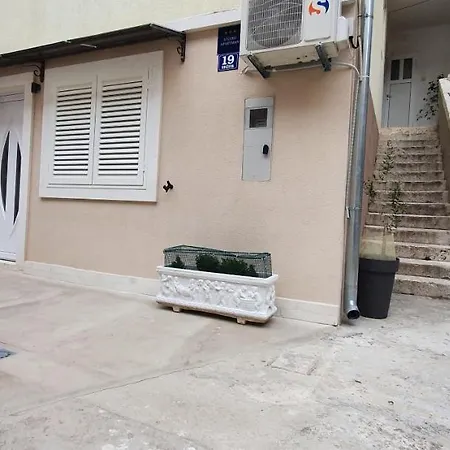 Cozy Honeymoon&free Parking Available P&r Apartament Split