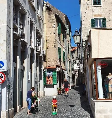 Cozy Honeymoon & Free Parking Available P&r * Split