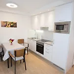 Cozy Honeymoon In The Old Town Apartment
