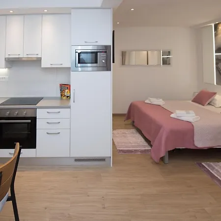 Cozy Honeymoon Apartment In The Old Town *