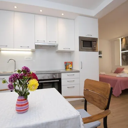 Cozy Honeymoon In The Old Town Appartement