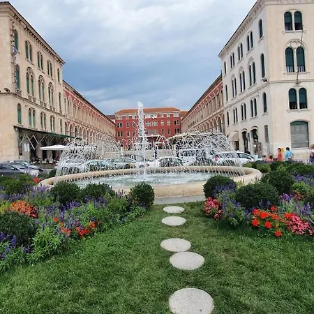 Appartement Cozy Honeymoon & Free Parking Available P&r Split