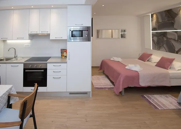 Cozy Honeymoon Apartment In The Old Town *